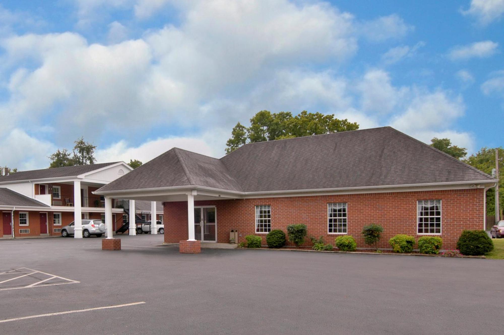 Bourbon Capital Inn Bardstown Exterior photo
